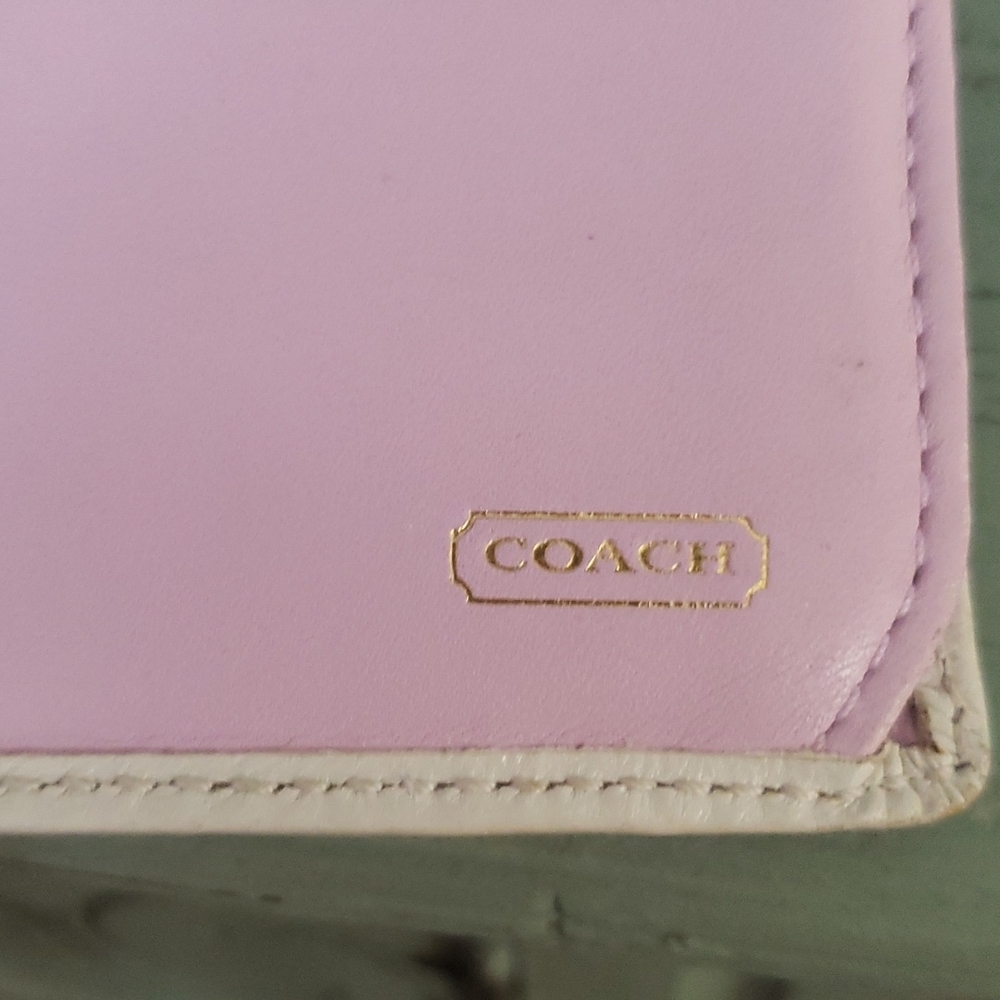 Coach Monogram Twist Lock Clutch Wallet - Picture 6 of 8